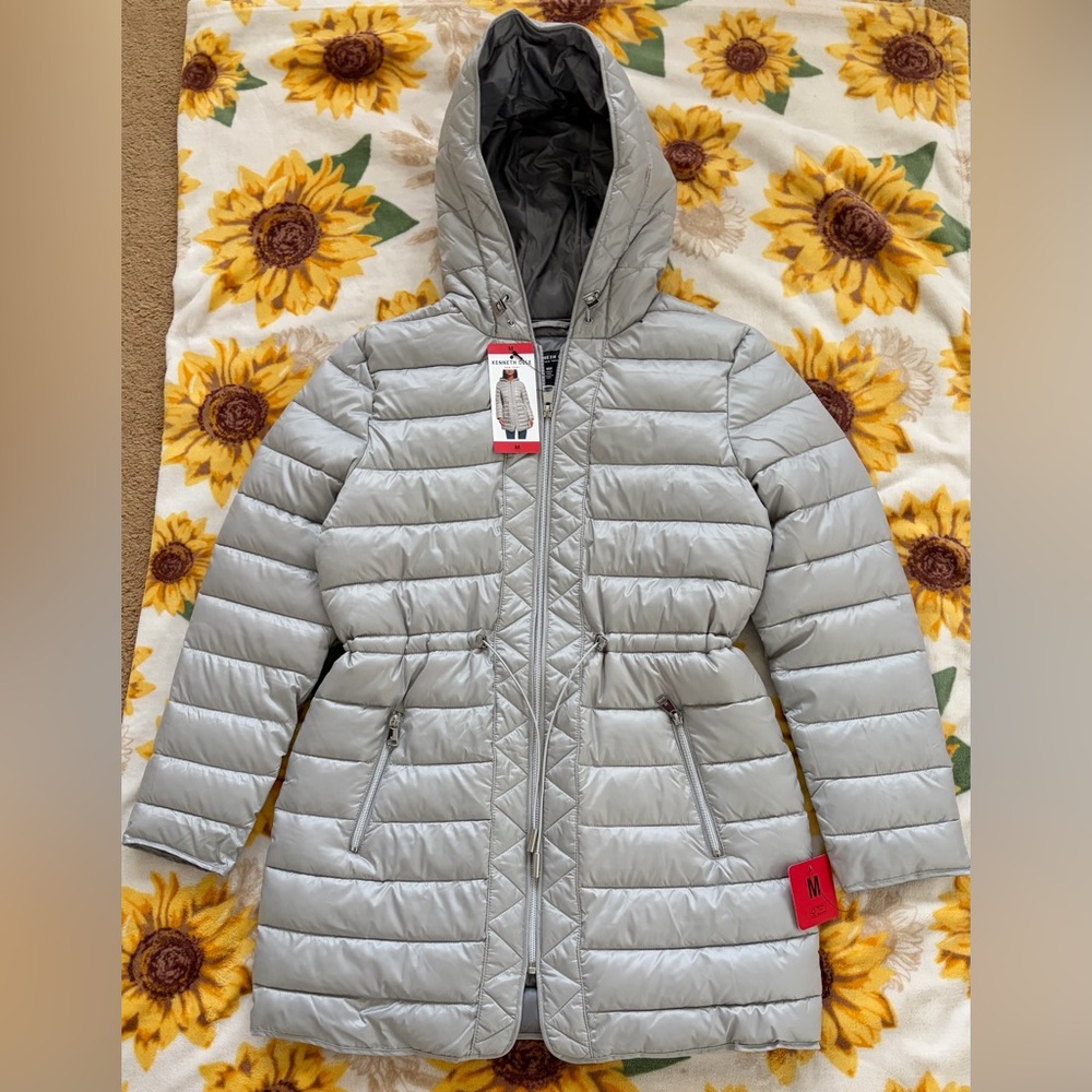 Kenneth Cole Women's Hooded Quilted Long PufferJacket Coat Size M
New Gray color